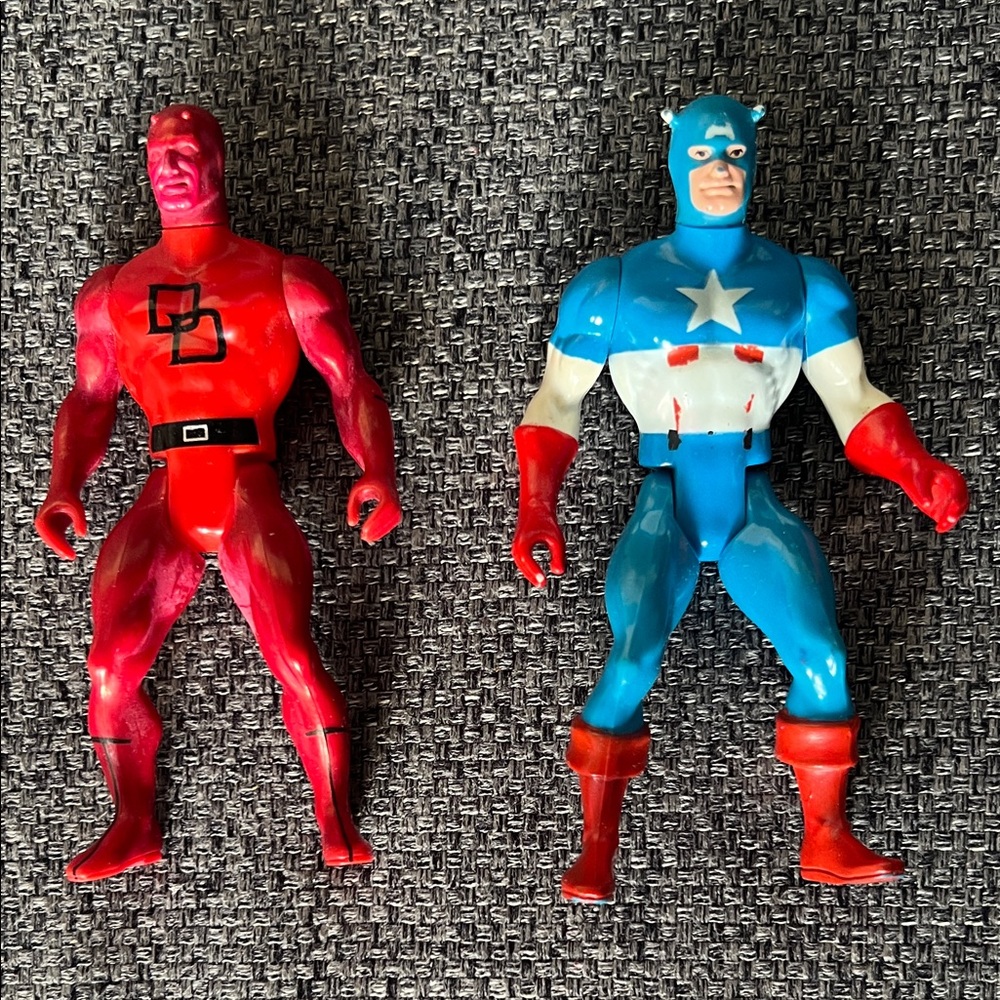 Mattel Secret Wars Captain America and Daredevil Figures